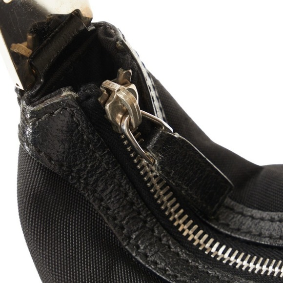 Gucci Canvas Web Shoulder Bag Canvas Shoulder Bag 146243 in Good condition - Picture 5 of 10